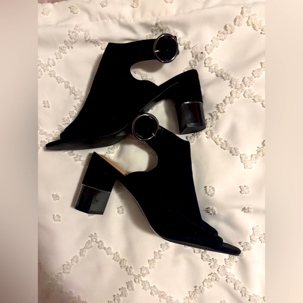 Alfani black pump size 8